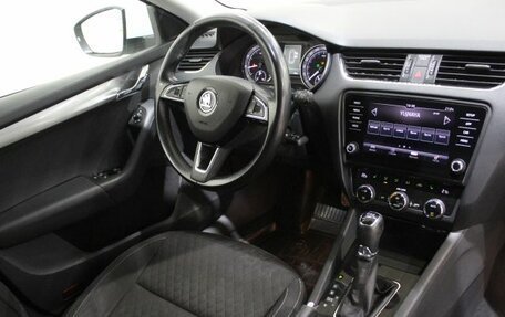 Skoda Octavia, 2017 год, 1 850 000 рублей, 17 фотография