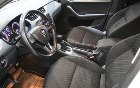 Skoda Octavia, 2017 год, 1 850 000 рублей, 23 фотография
