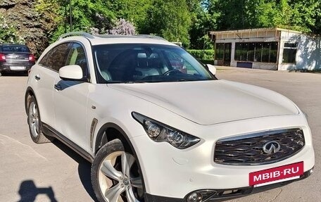 Infiniti FX II, 2011 год, 1 850 000 рублей, 2 фотография