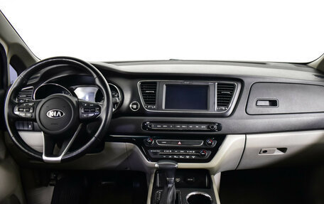 KIA Carnival III, 2018 год, 2 289 898 рублей, 13 фотография