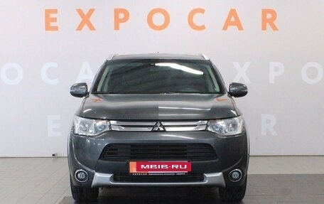 Mitsubishi Outlander III рестайлинг 3, 2014 год, 1 560 000 рублей, 2 фотография