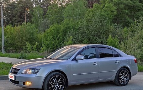 Hyundai Sonata VI, 2005 год, 940 000 рублей, 4 фотография