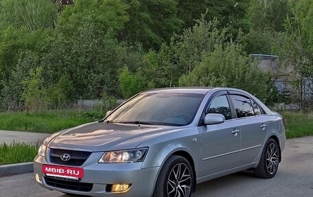 Hyundai Sonata VI, 2005 год, 940 000 рублей, 3 фотография