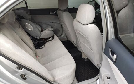Hyundai Sonata VI, 2005 год, 940 000 рублей, 31 фотография