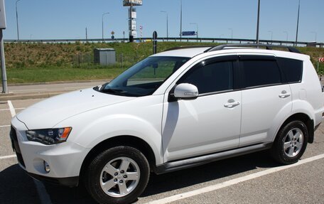Mitsubishi Outlander III рестайлинг 3, 2011 год, 1 450 000 рублей, 4 фотография