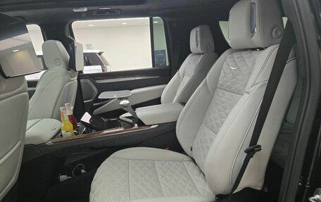 Cadillac Escalade V, 2025 год, 24 600 000 рублей, 10 фотография