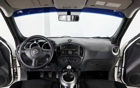 Nissan Juke II, 2012 год, 1 189 000 рублей, 9 фотография
