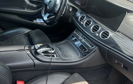 Mercedes-Benz E-Класс, 2019 год, 3 270 000 рублей, 7 фотография