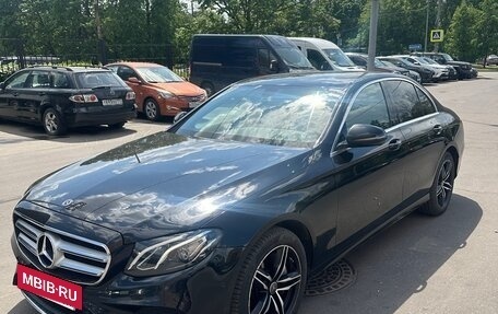 Mercedes-Benz E-Класс, 2019 год, 3 270 000 рублей, 2 фотография