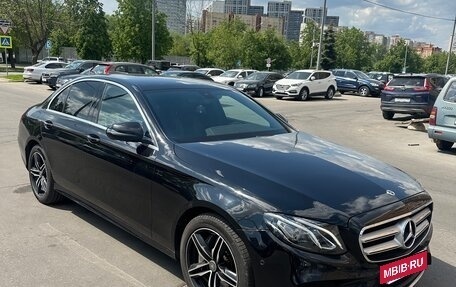 Mercedes-Benz E-Класс, 2019 год, 3 270 000 рублей, 3 фотография