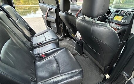 Toyota Highlander III, 2010 год, 1 680 000 рублей, 12 фотография