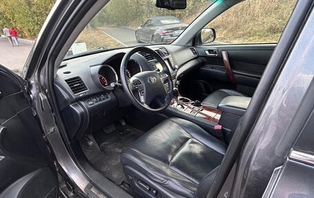 Toyota Highlander III, 2010 год, 1 680 000 рублей, 10 фотография
