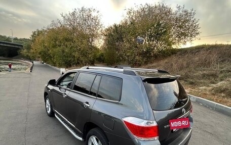 Toyota Highlander III, 2010 год, 1 680 000 рублей, 8 фотография