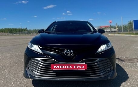 Toyota Camry, 2018 год, 2 470 000 рублей, 2 фотография