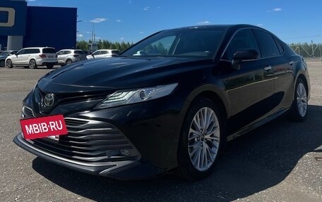 Toyota Camry, 2018 год, 2 470 000 рублей, 3 фотография