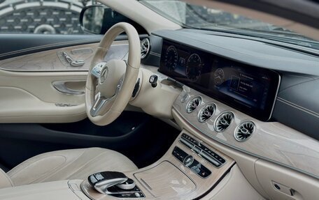 Mercedes-Benz CLS, 2018 год, 4 200 000 рублей, 13 фотография