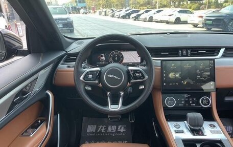 Jaguar F-Pace, 2022 год, 3 300 200 рублей, 7 фотография