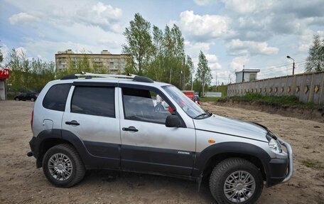Chevrolet Niva I рестайлинг, 2010 год, 350 000 рублей, 2 фотография