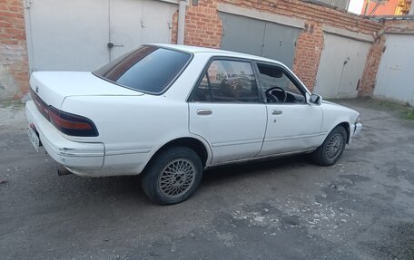 Toyota Carina, 1989 год, 75 000 рублей, 2 фотография