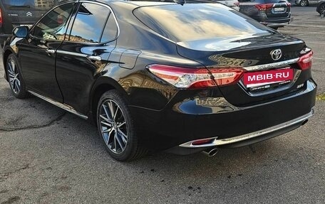 Toyota Camry, 2023 год, 3 700 000 рублей, 3 фотография