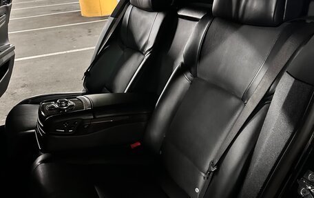 BMW 7 серия, 2009 год, 1 330 000 рублей, 23 фотография