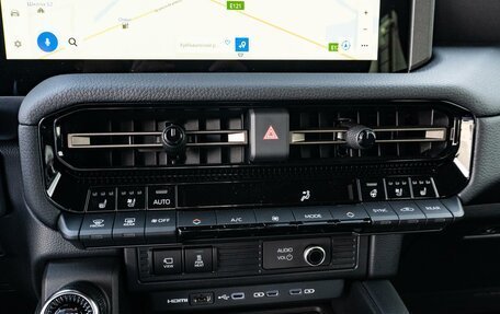 Toyota Land Cruiser Prado, 2024 год, 12 474 000 рублей, 26 фотография