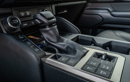 Toyota Land Cruiser Prado, 2024 год, 12 474 000 рублей, 30 фотография