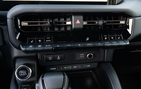 Toyota Land Cruiser Prado, 2024 год, 12 474 000 рублей, 28 фотография
