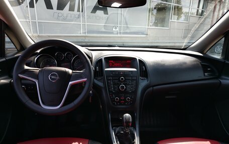 Opel Astra J, 2011 год, 571 000 рублей, 5 фотография