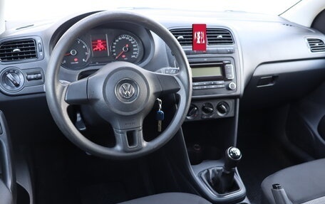 Volkswagen Polo VI (EU Market), 2012 год, 600 000 рублей, 9 фотография