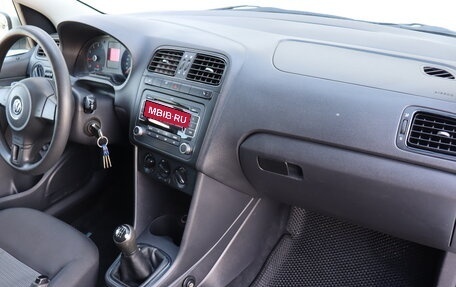 Volkswagen Polo VI (EU Market), 2012 год, 600 000 рублей, 11 фотография
