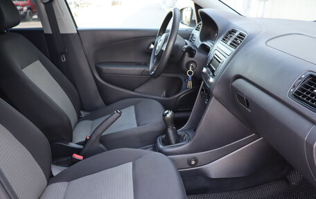 Volkswagen Polo VI (EU Market), 2012 год, 600 000 рублей, 12 фотография