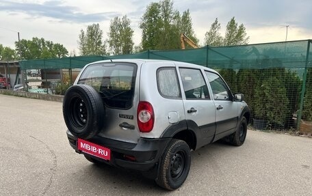 Chevrolet Niva I рестайлинг, 2009 год, 295 000 рублей, 2 фотография
