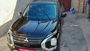 Mitsubishi Outlander, 2021 год, 2 700 000 рублей, 1 фотография