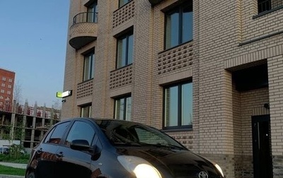 Toyota Yaris III рестайлинг, 2010 год, 750 000 рублей, 1 фотография