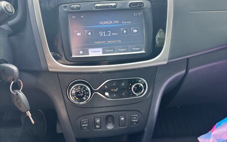 Renault Sandero II рестайлинг, 2015 год, 870 000 рублей, 7 фотография