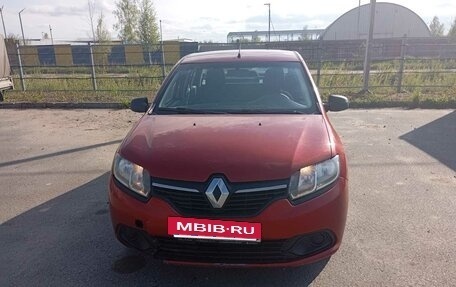 Renault Logan II, 2017 год, 400 000 рублей, 3 фотография