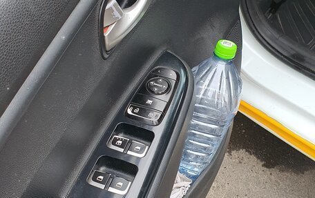 KIA Rio IV, 2018 год, 610 000 рублей, 2 фотография