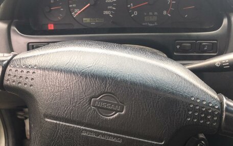 Nissan Maxima IV, 1998 год, 260 000 рублей, 10 фотография