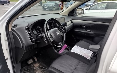 Mitsubishi Outlander III рестайлинг 3, 2013 год, 1 580 000 рублей, 6 фотография