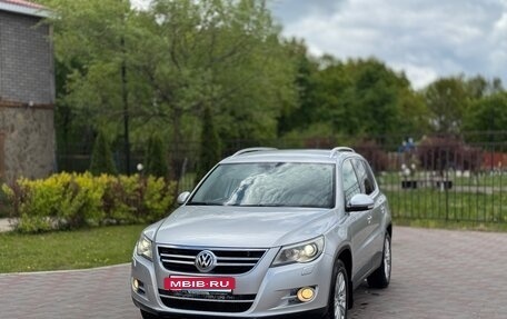 Volkswagen Tiguan I, 2010 год, 950 000 рублей, 2 фотография