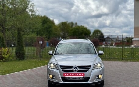 Volkswagen Tiguan I, 2010 год, 950 000 рублей, 3 фотография