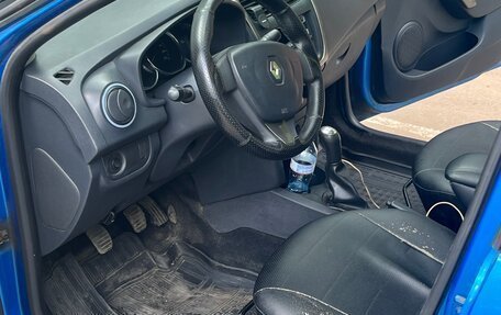 Renault Logan II, 2015 год, 600 000 рублей, 15 фотография
