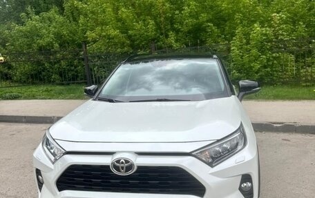 Toyota RAV4, 2021 год, 3 900 000 рублей, 7 фотография