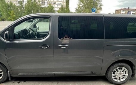 Peugeot Traveller I, 2021 год, 1 900 000 рублей, 4 фотография