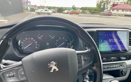 Peugeot Traveller I, 2021 год, 1 900 000 рублей, 9 фотография