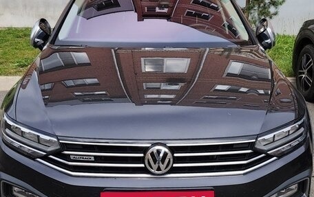 Volkswagen Passat B8 рестайлинг, 2019 год, 3 630 000 рублей, 2 фотография