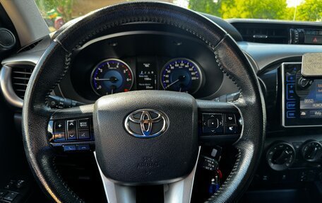 Toyota Hilux VIII, 2015 год, 2 198 000 рублей, 19 фотография