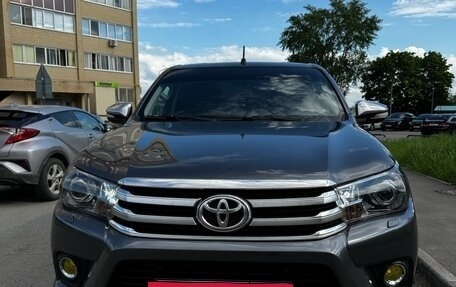Toyota Hilux VIII, 2015 год, 2 198 000 рублей, 2 фотография