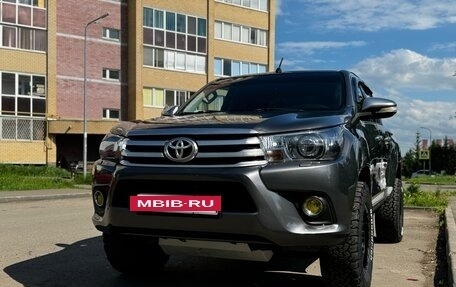 Toyota Hilux VIII, 2015 год, 2 198 000 рублей, 28 фотография